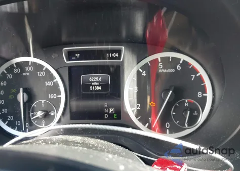 2018 Infiniti Qx30 Premium z USA, uszkodzony, nr VIN SJKCH5CR3JA054236